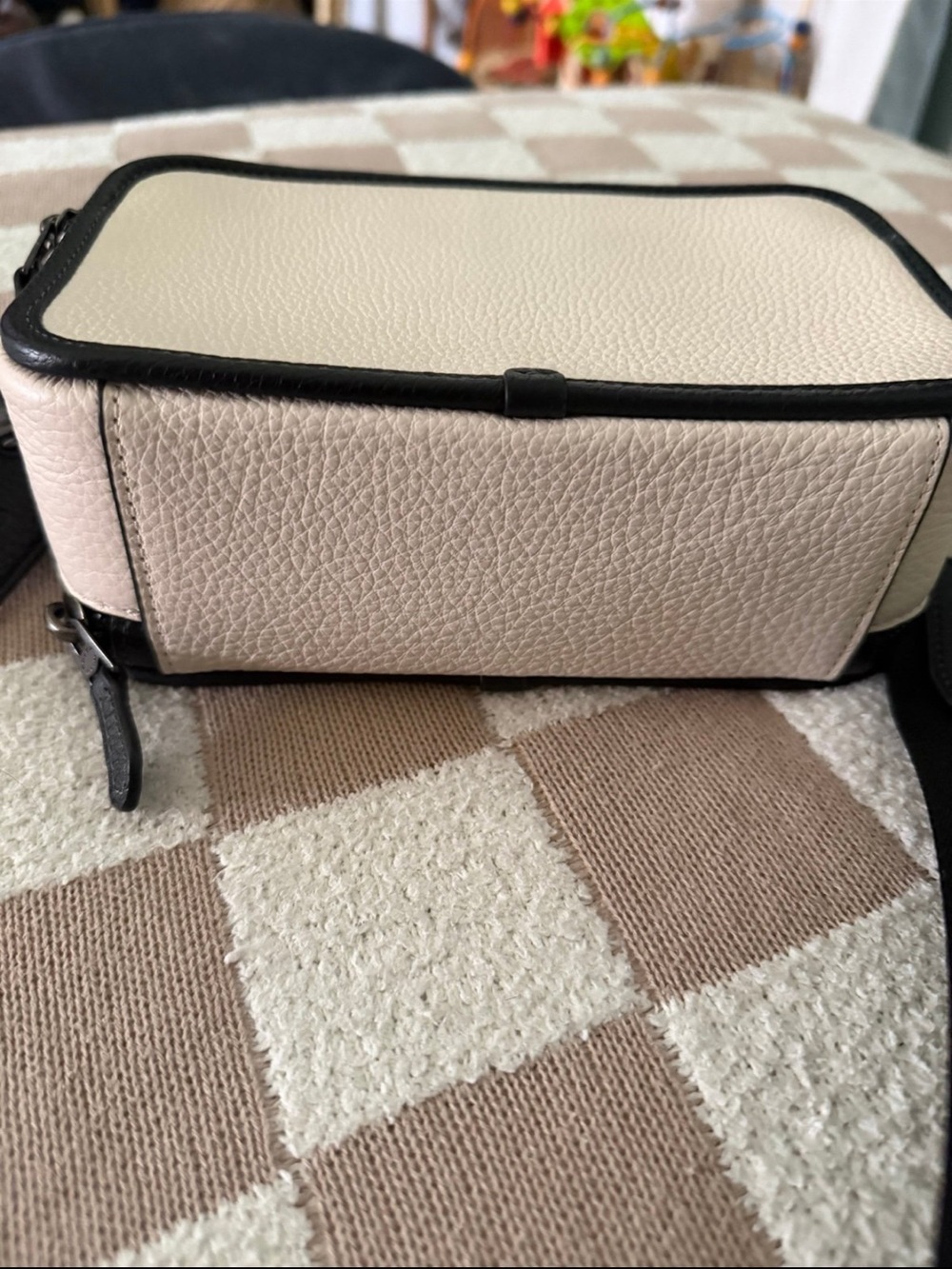 Coach WYATT CROSSBODY IN SIGNATURE CANVAS - Picture 10 of 12